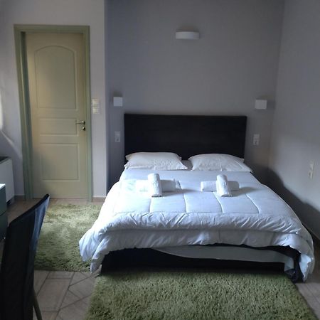 Central Studio - Fully Equiped. Ideal For Couples Pátra Eksteriør bilde